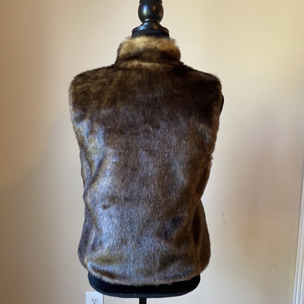 Vest - Picture 4 of 4